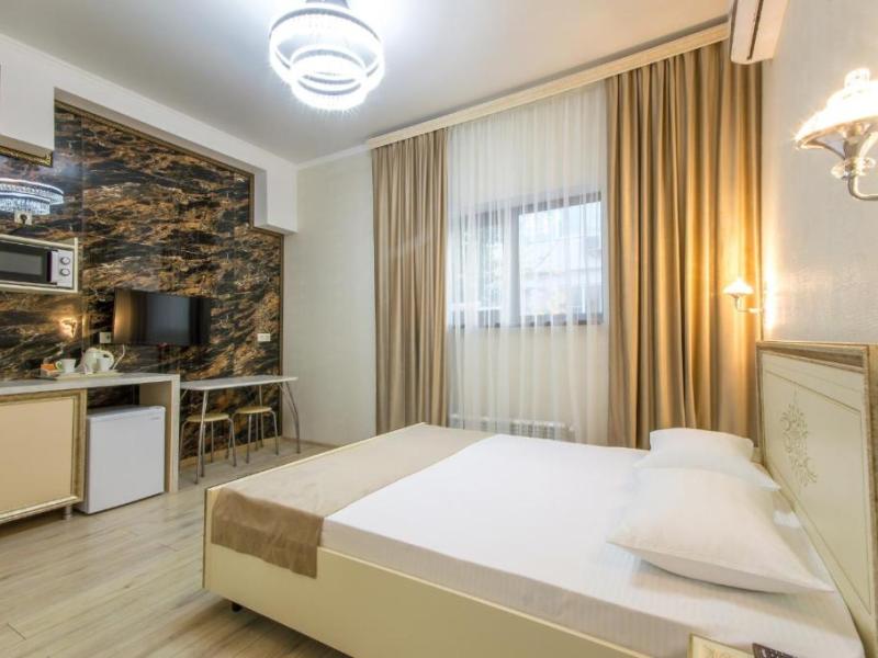 Отель Чайковский