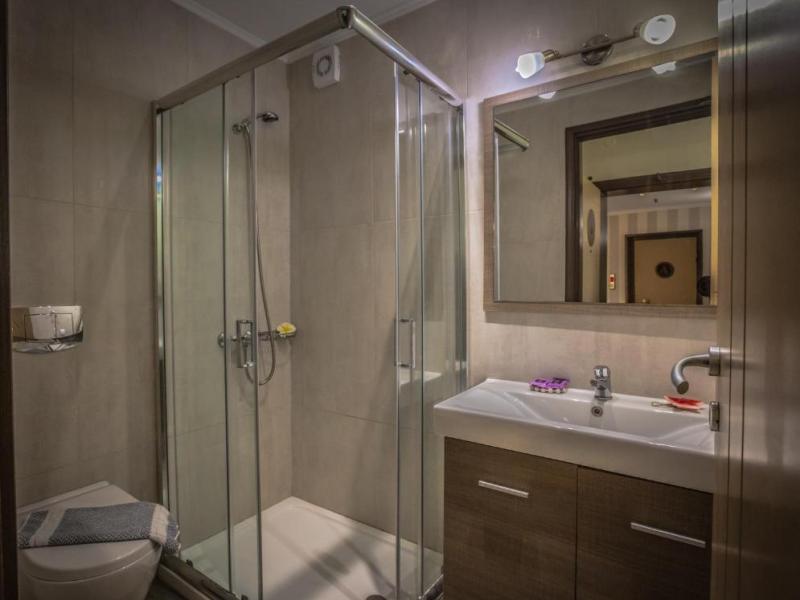 Theo Beach Hotel Apartments