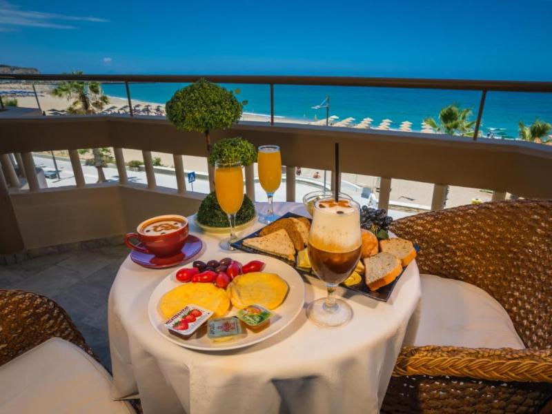 Theo Beach Hotel Apartments