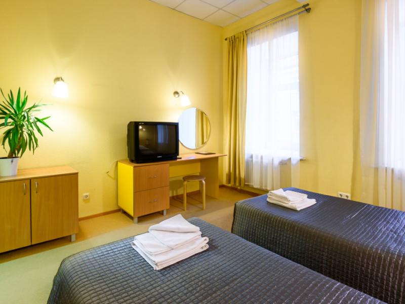 Red Apple Hotel