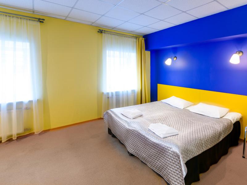 Red Apple Hotel