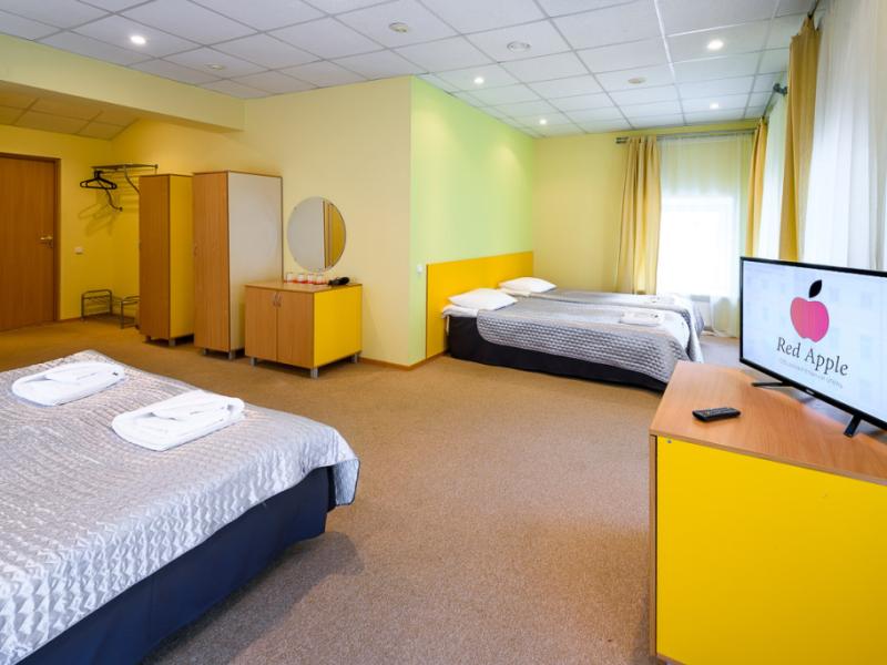 Red Apple Hotel