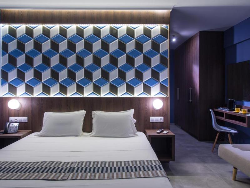 Compass Stalis Beach