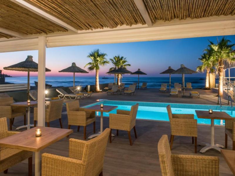 Compass Stalis Beach