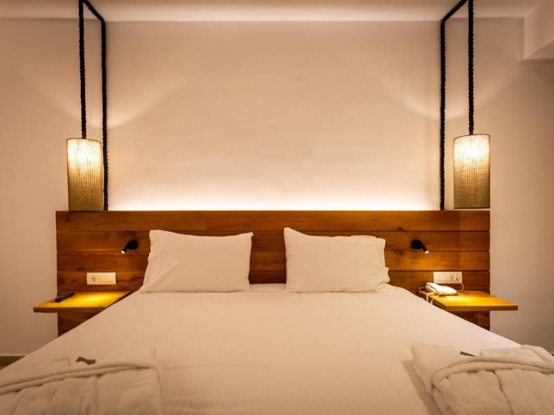 Eleals Hotel