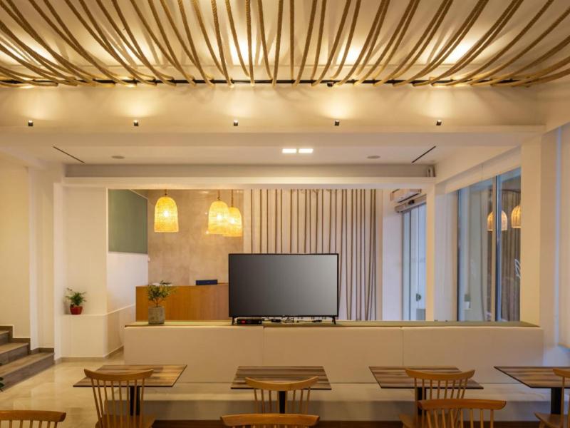 Eleals Hotel