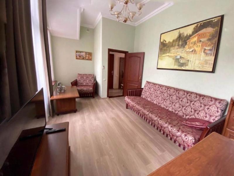 Отель Ренессанс