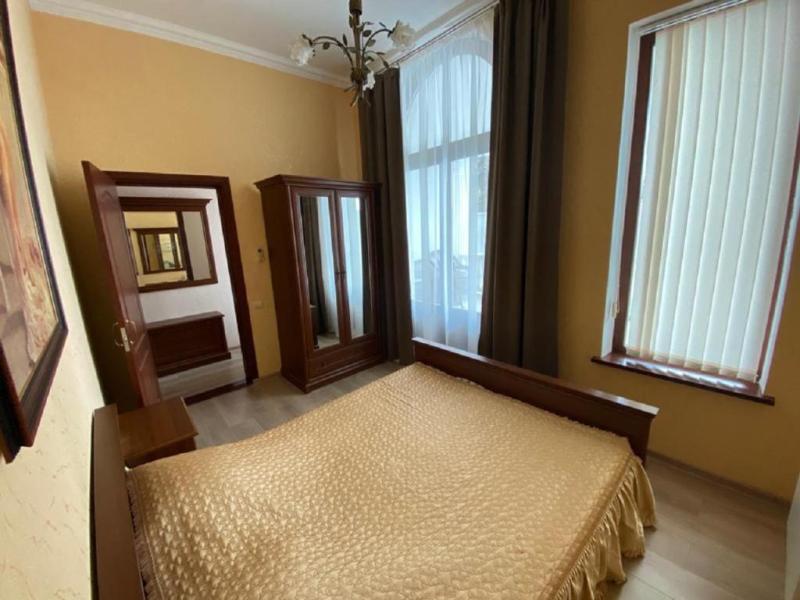 Отель Ренессанс