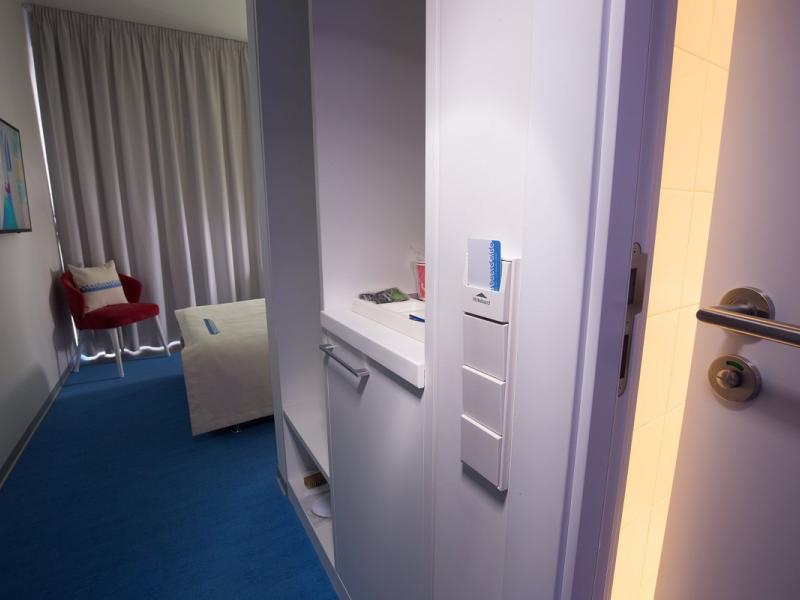Starboard Side Hotel