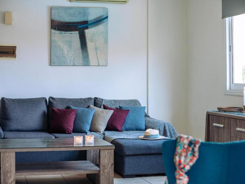 Artemis Cynthia Complex