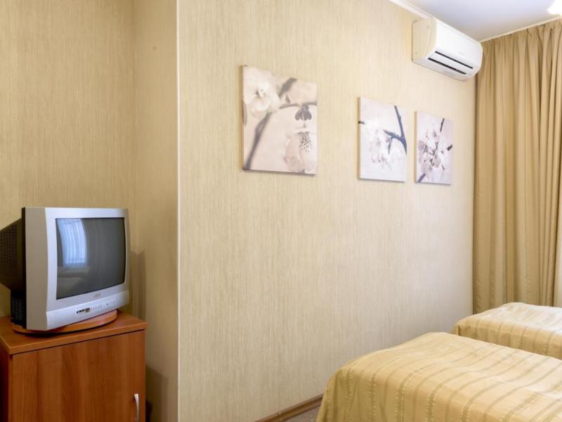 Travelto Kazanskiy 12