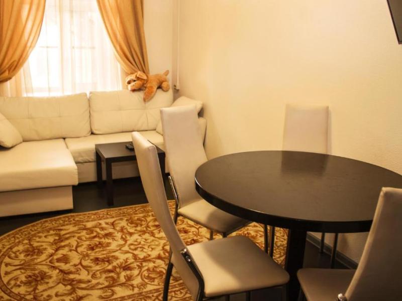 Yellow Hotel