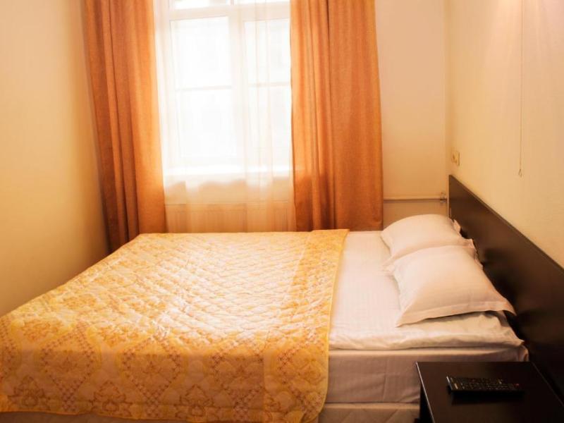 Yellow Hotel