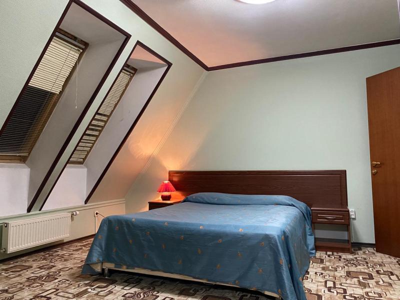 Отель Генрих