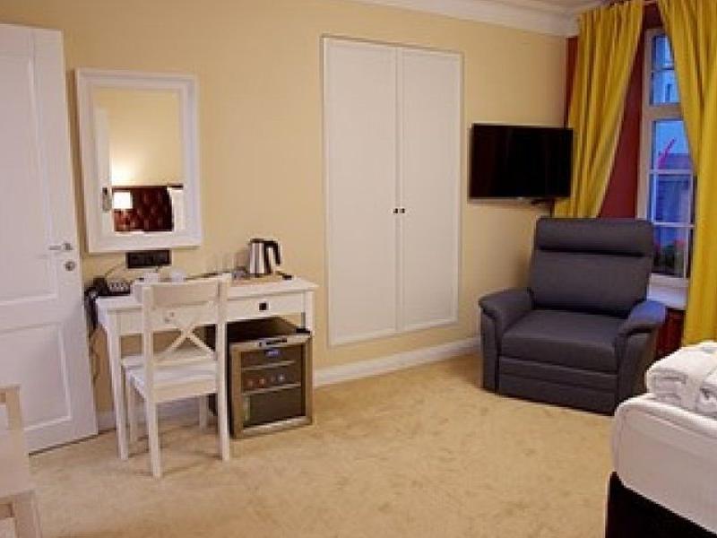 Barin Residence Centre