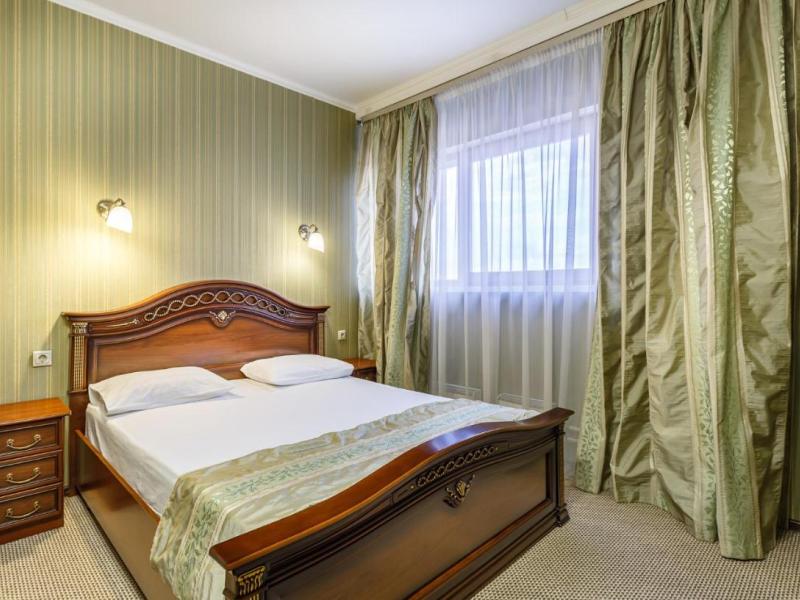 Отель Верона