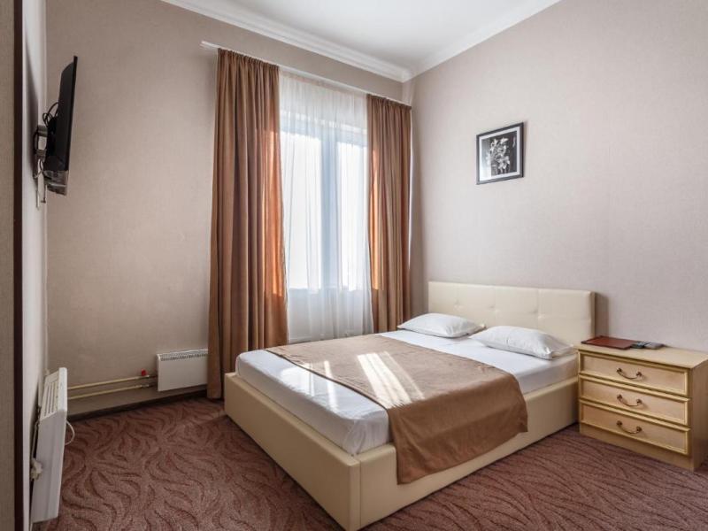 Отель Верона