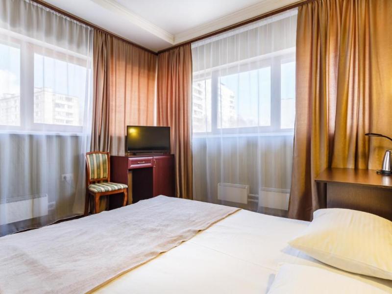 Отель Верона