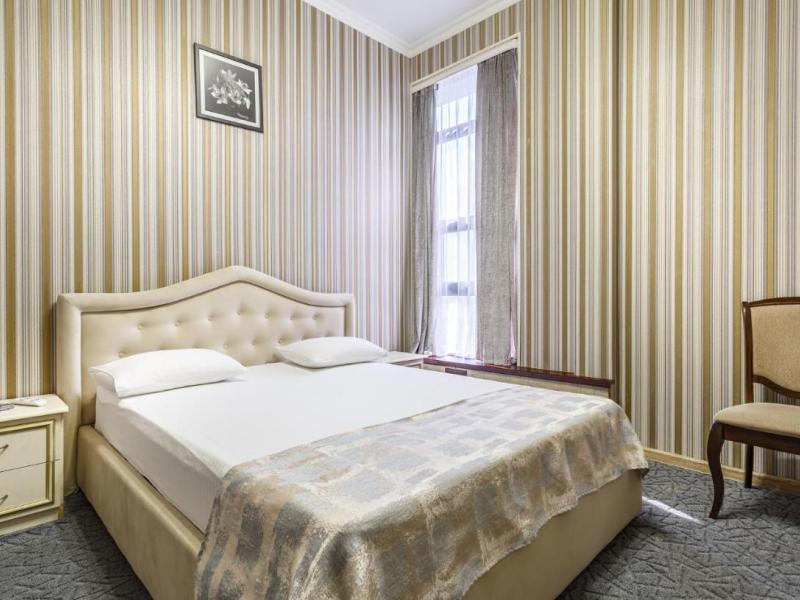 Отель Верона