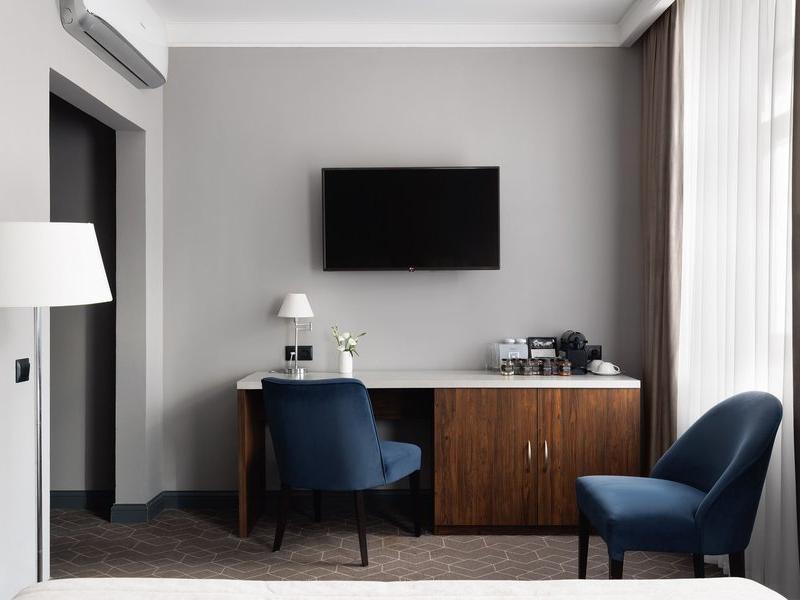 Hartwell Hotel