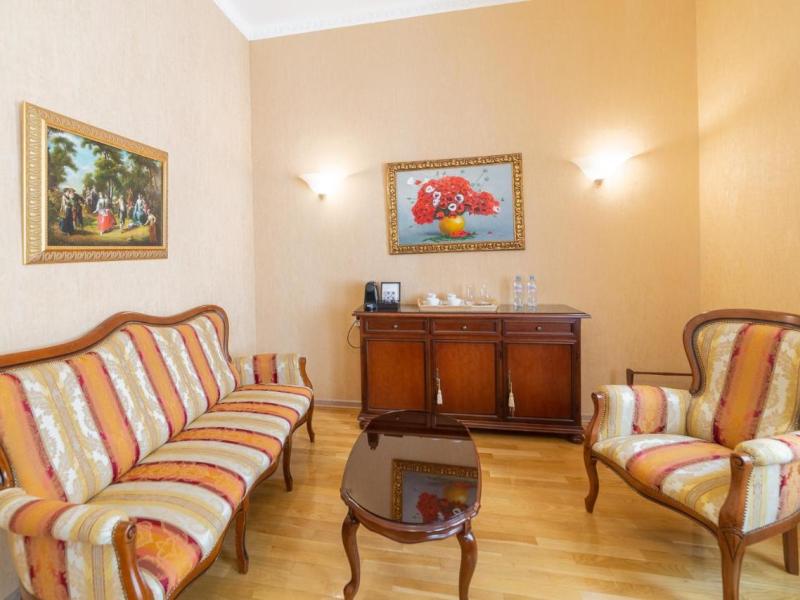 Aristocrat Boutique Hotel