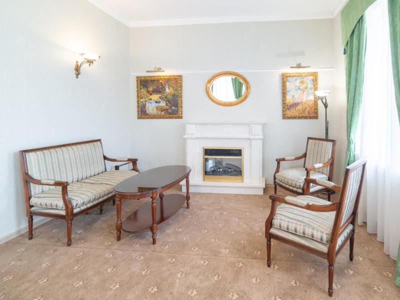 Aristocrat Boutique Hotel