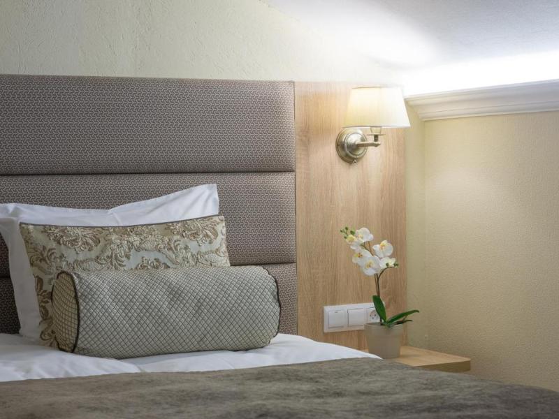 Aristocrat Boutique Hotel