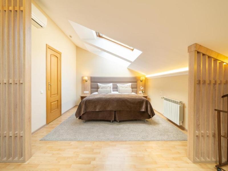 Aristocrat Boutique Hotel