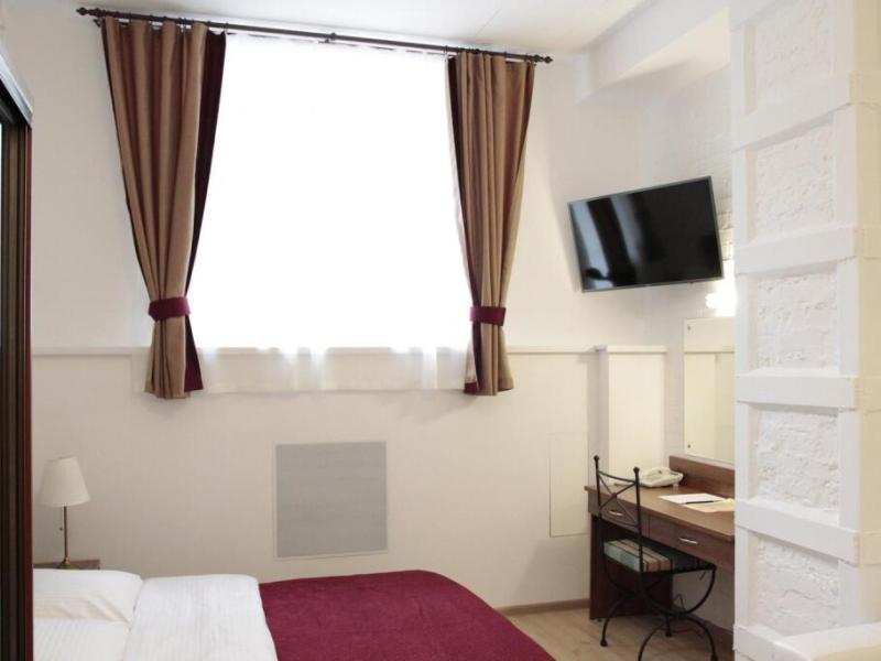Mother Russia Hotel & Hostel