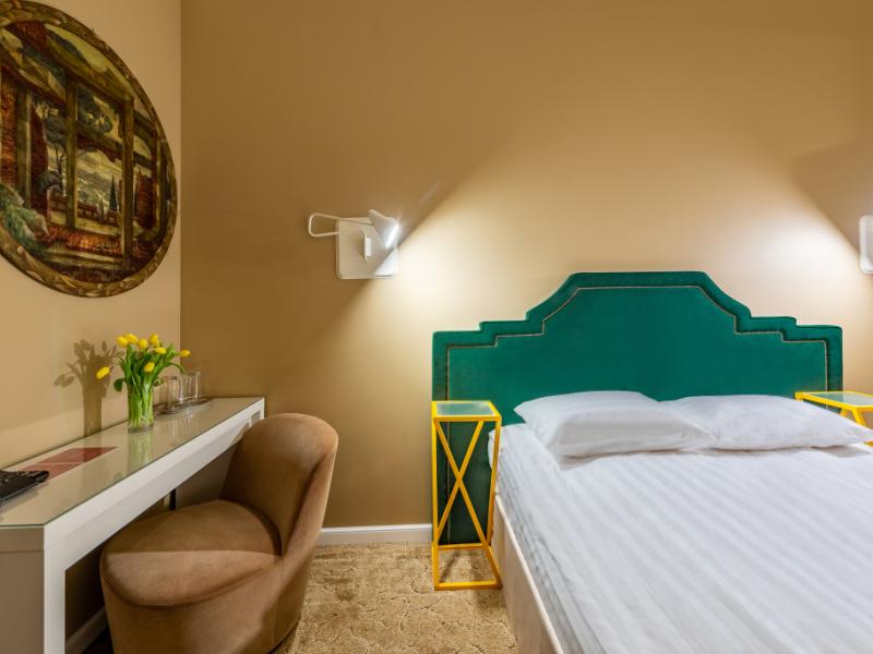 T-hotel