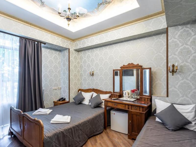 Арт Отель Поручик Ржевский