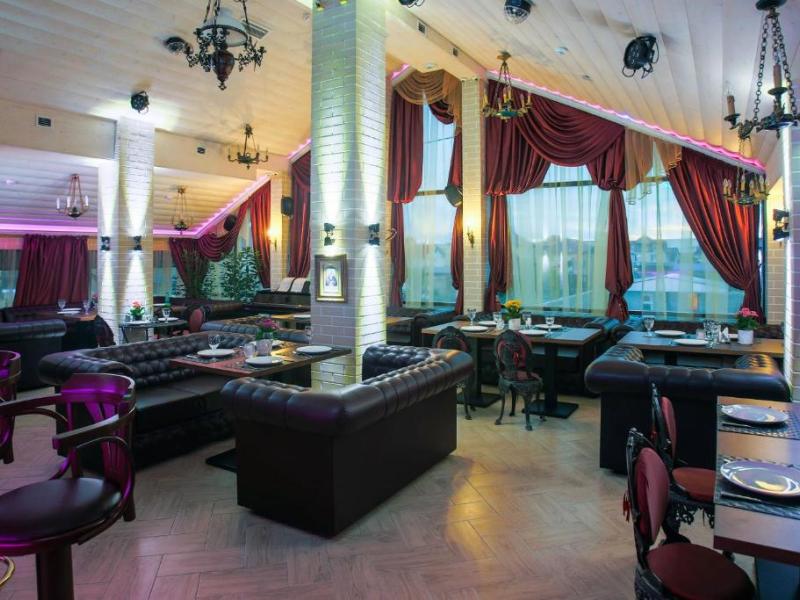 Арт Отель Поручик Ржевский