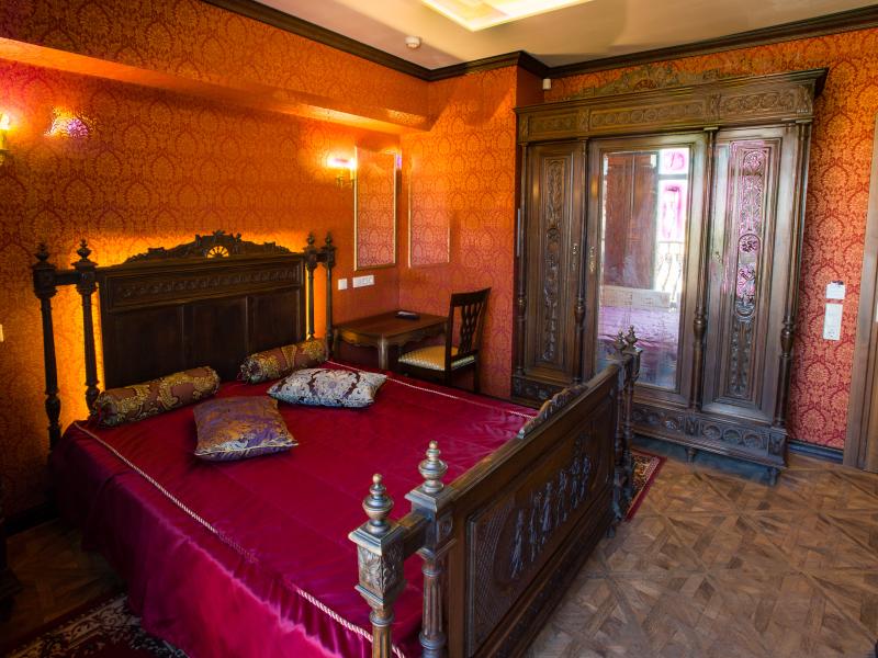 Арт Отель Поручик Ржевский