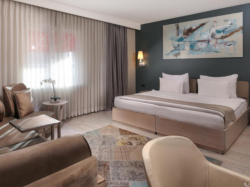 The Gate 30 Suites