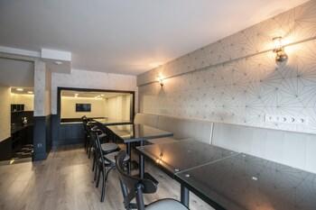 Elm Suite Hotel