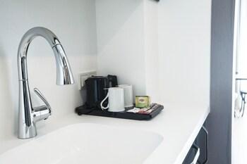 Elm Suite Hotel