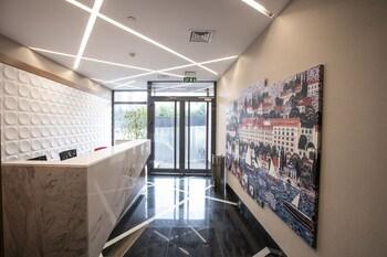 Elm Suite Hotel