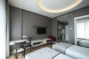 Elm Suite Hotel