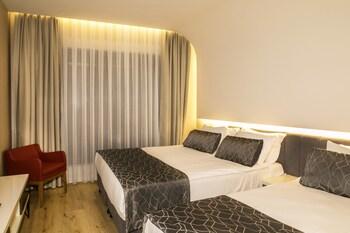 Elm Suite Hotel