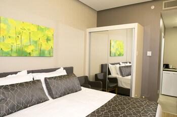 Elm Suite Hotel