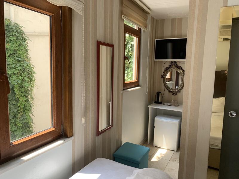 Omar Sultan Suites