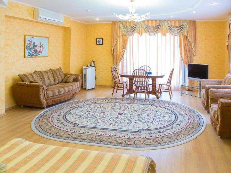 Отель Лотус