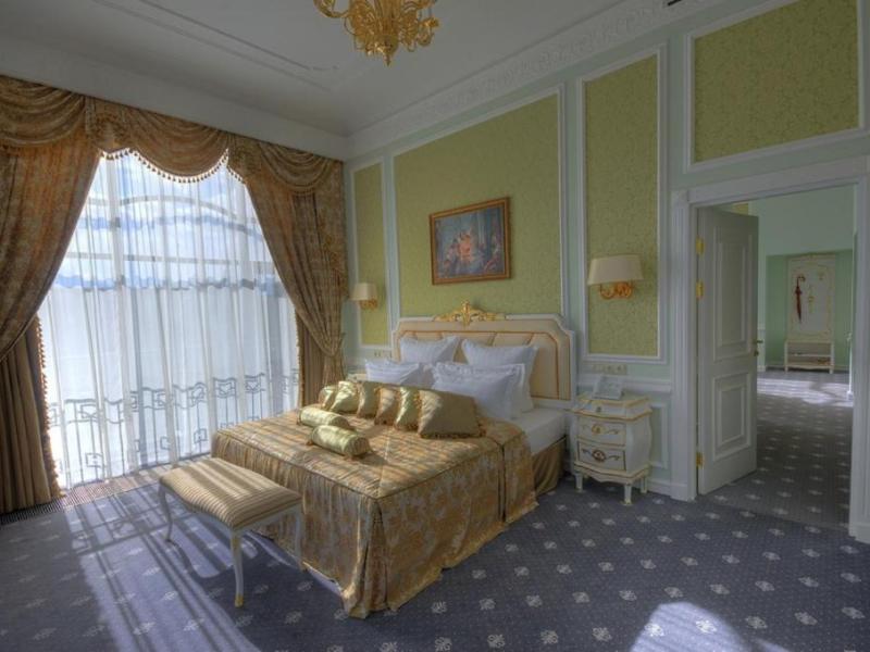 Гранд Отель Александровский