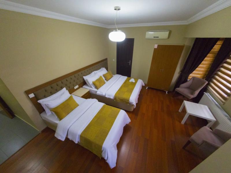 Ramparts Hotel