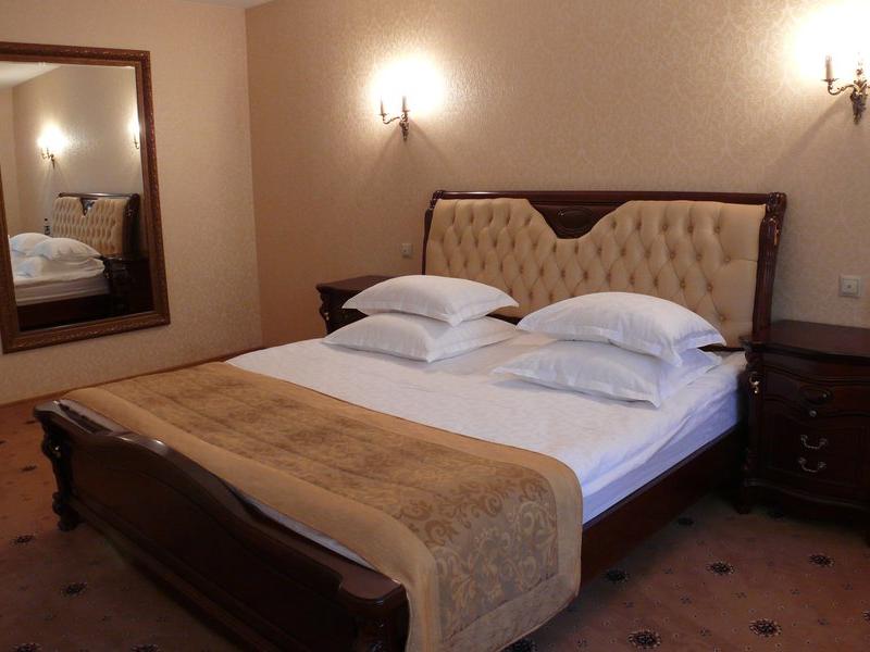 Отель Аристократъ