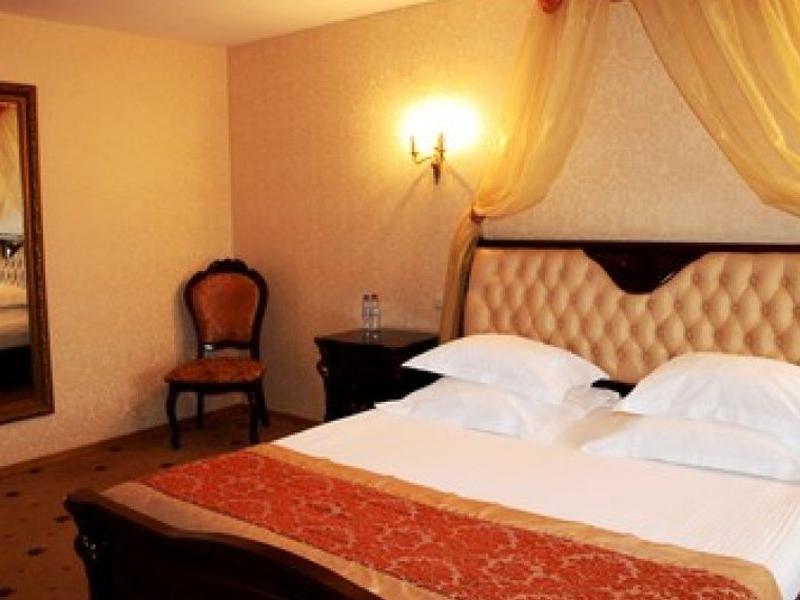 Отель Аристократъ