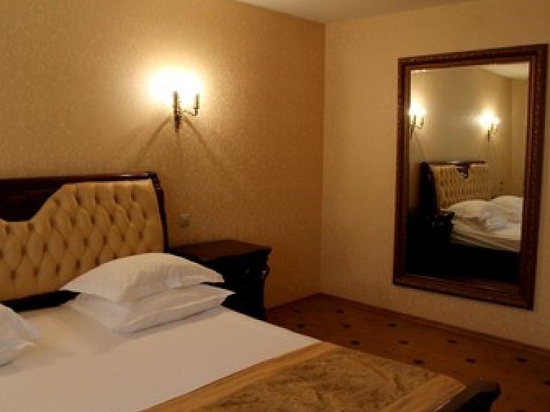 Отель Аристократъ