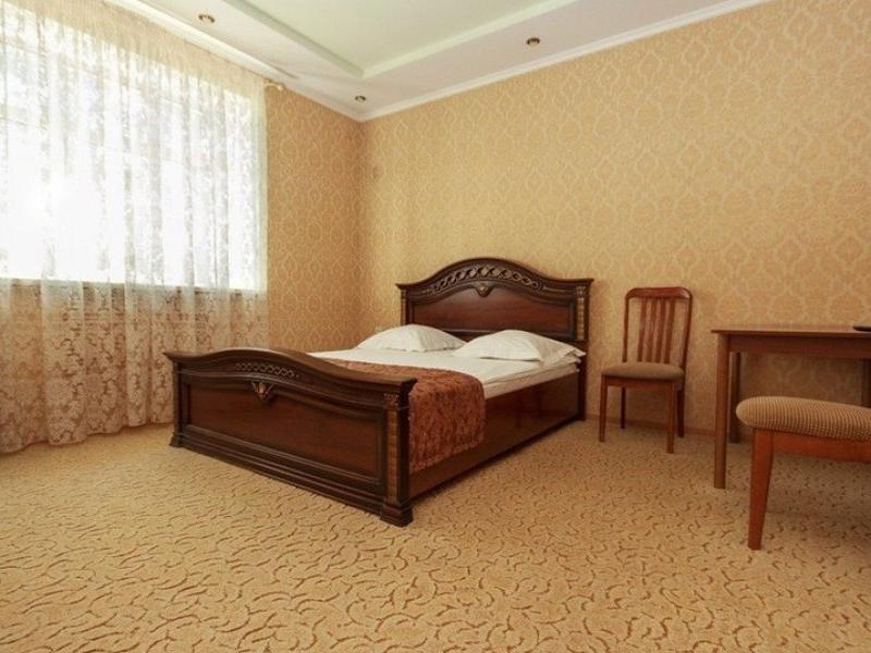 Парк Отель Аристократъ