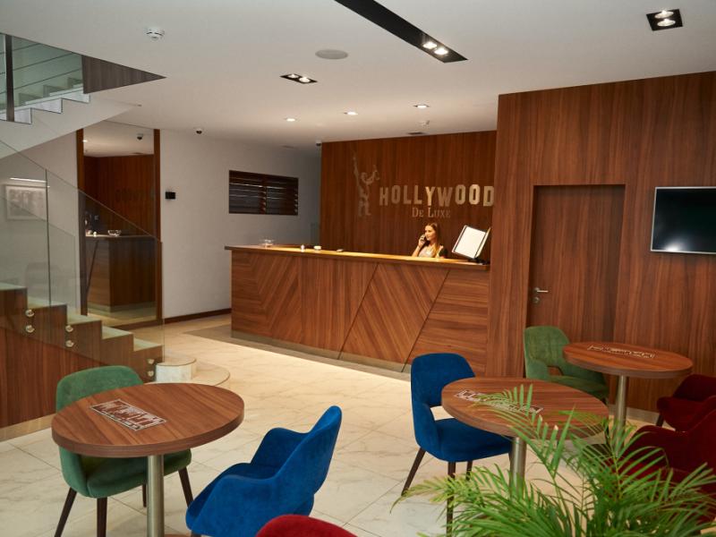 Hollywood De Lux