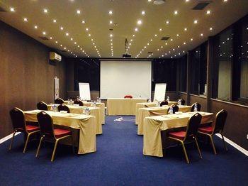 The Hera Platinum Hotel